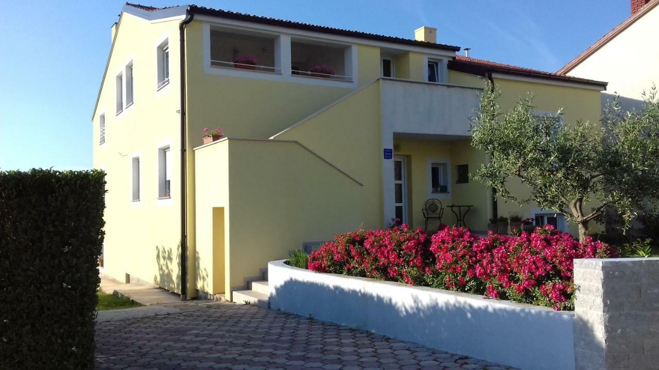 Apartment Thea Pula Exterior foto